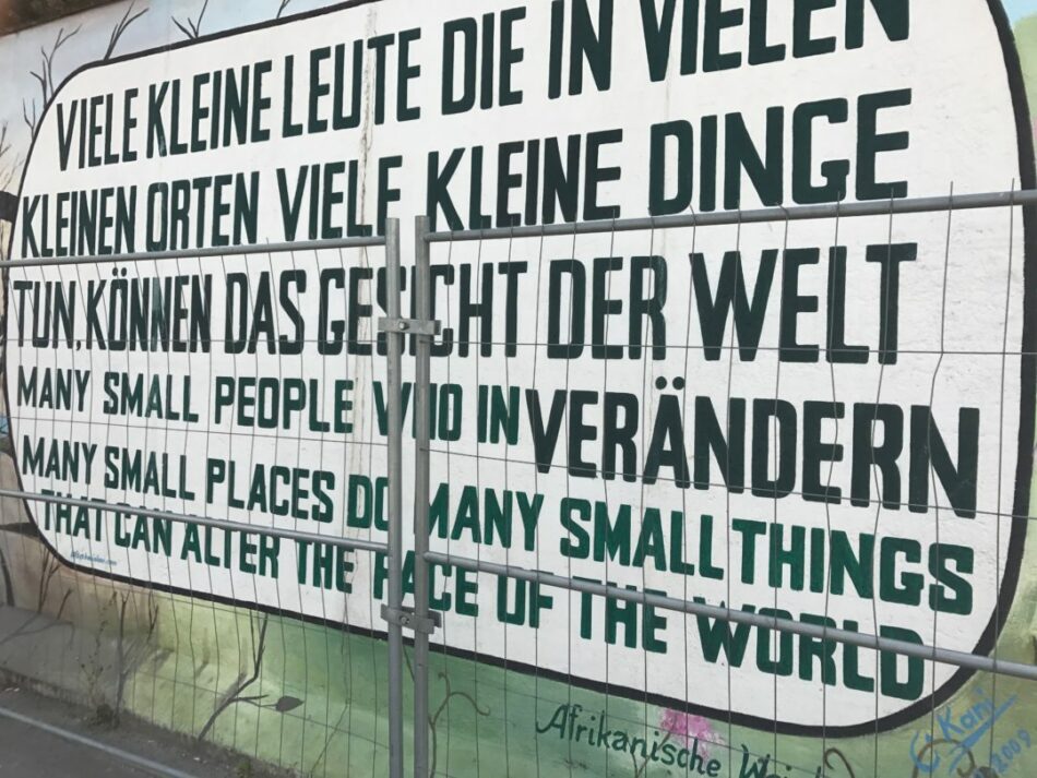 Berlin wall writing