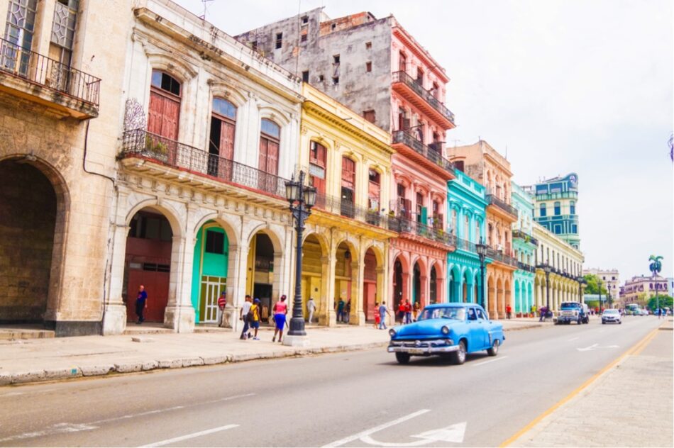 Road-in-Cuba