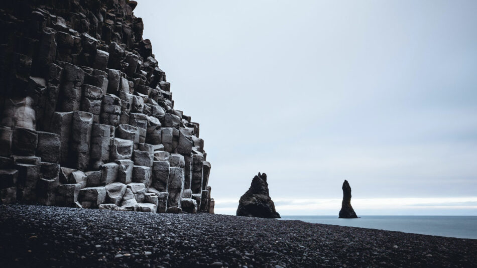 Most beautiful places in the world - Reynisfjara, Iceland