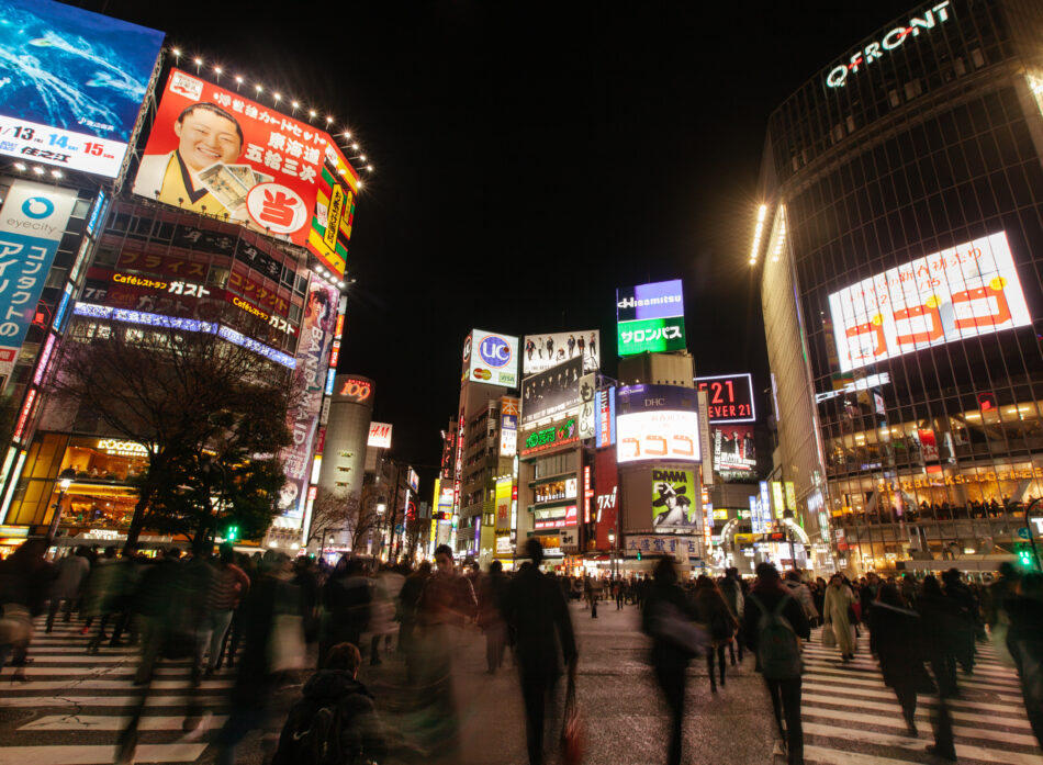 Timelapse of a busy Tokyo street junction