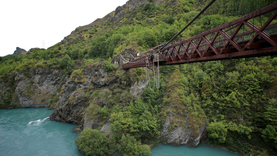 Bungee-jumping-Queenstown