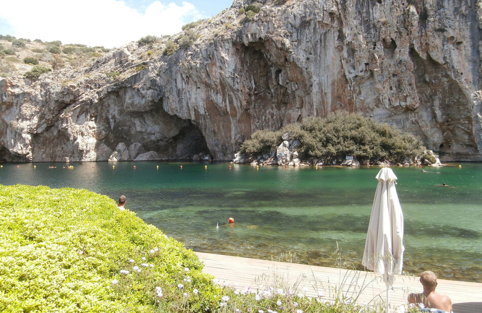 cliff diving - Lake Vouliagmeni