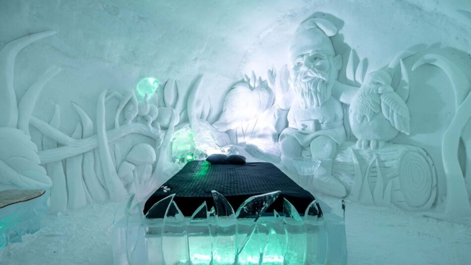 Ice Hotel Canada