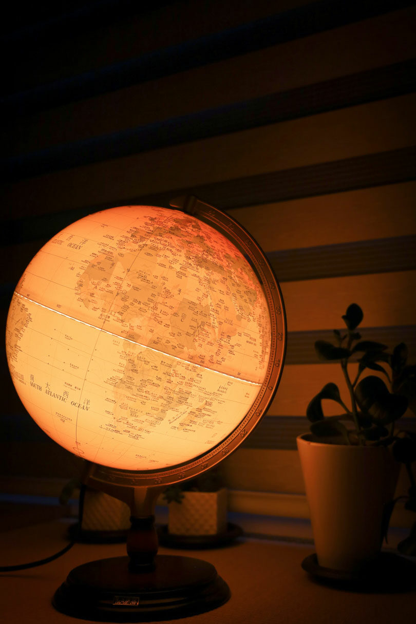 light up world globe