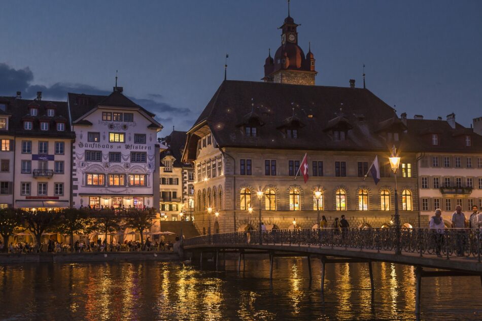 Escape light pollution | lucerne