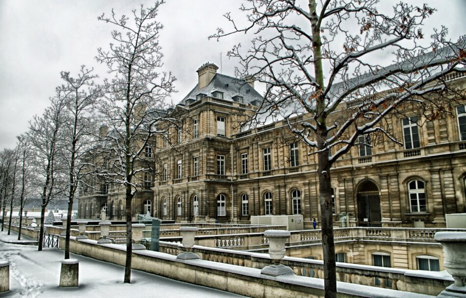 Snowy street in Paris