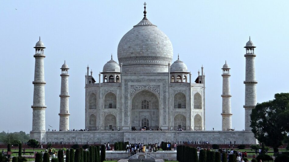 places to travel - The Taj Mahal, India