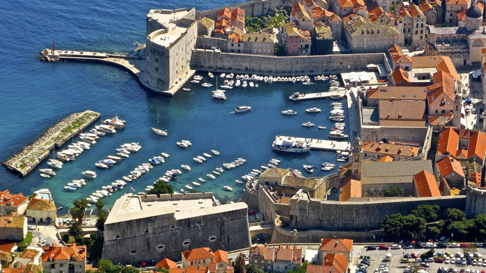 things to do in dubrovnik - aerial image of the city walls