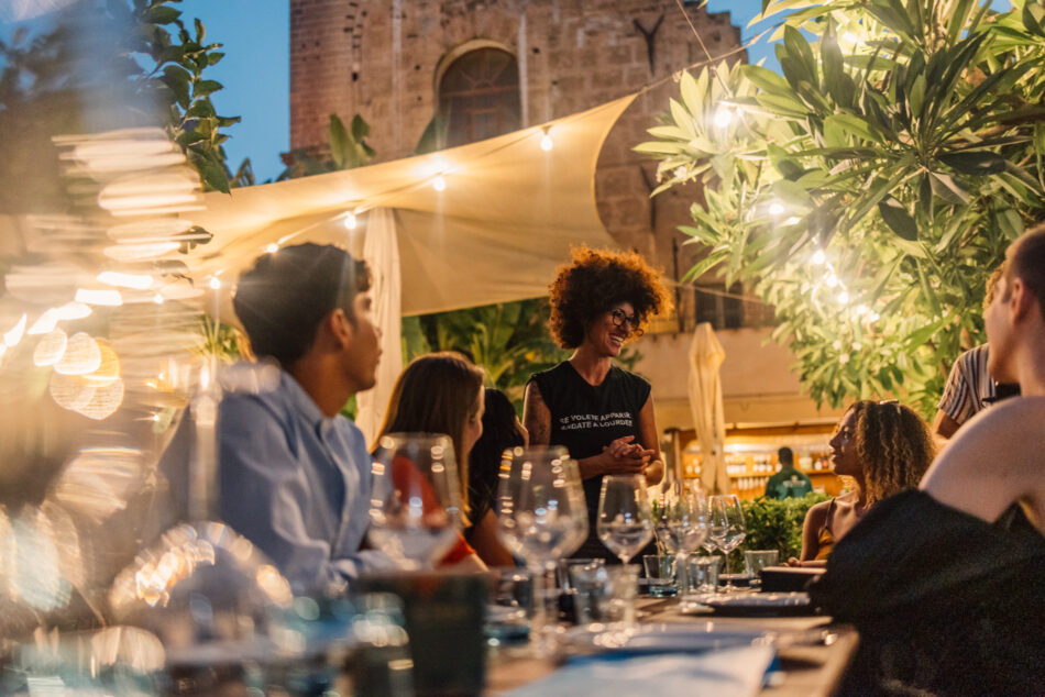 al fresco dining in Palermo