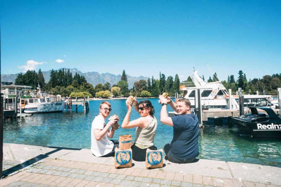 Contiki travellers in New Zealand