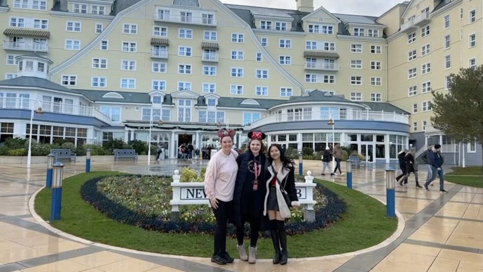 three person girl's trip