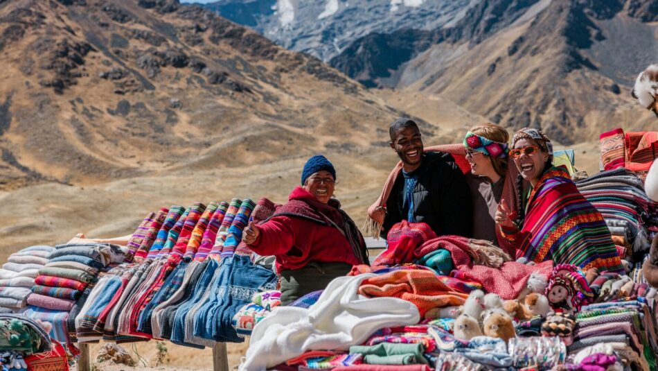 weaving traditions in Peru