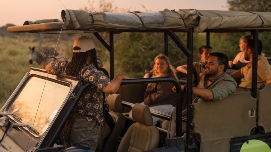 contiki travellers on a South African safari in Kruger
