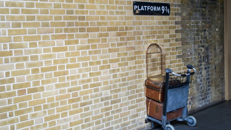 platform 9 3/4 from Harry Potter in Kings Cross station, London