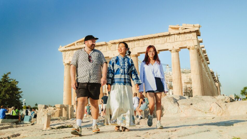 Contiki travellers in Athens discovering the Acropolis