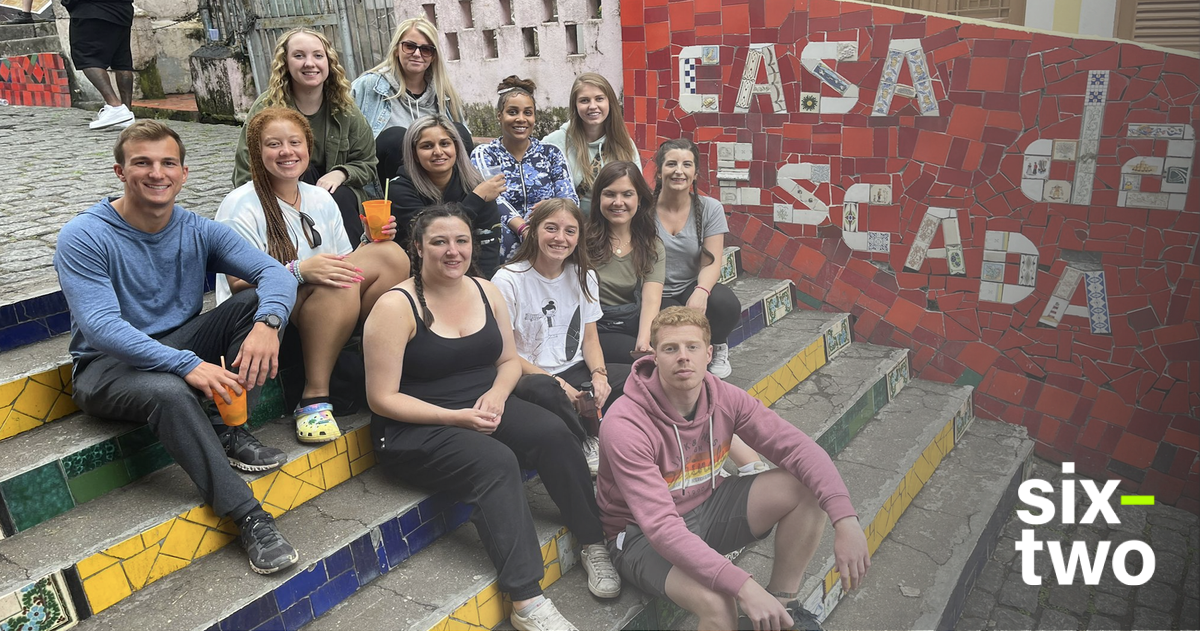 Contiki friendships: Unexpected meetings turn into life long bonds ...